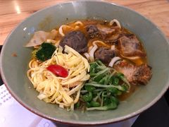 手切酸菜牛腱子面-陳八两面家(滨江天街店)