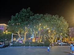 -鲁邦国际风情街(麦世达韩国精品百货店)