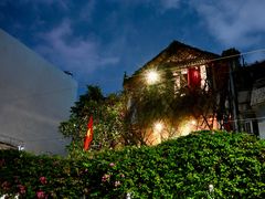 -Cuc Gach Quan Restaurant