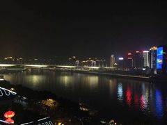 -屋顶顶城市·江景酒店-客房部