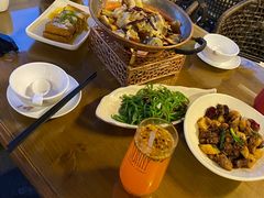 -隔壁老王·家常云南菜(花巷店)