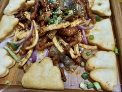 东镇烤三味-老东镇啤酒屋海鲜加工·蒸汽海鲜·海鲜烧烤(台东店)