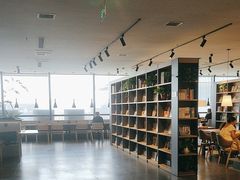 -魔方城市书房(中街益田店)