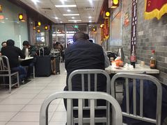 大堂-老边饺子馆(北京南站1店)