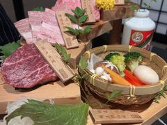-山川小町·极番烧肉(新地假日广场店)