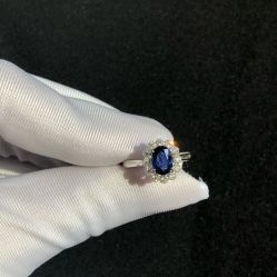 -威德钻石-克拉钻大本营(南京东路店)