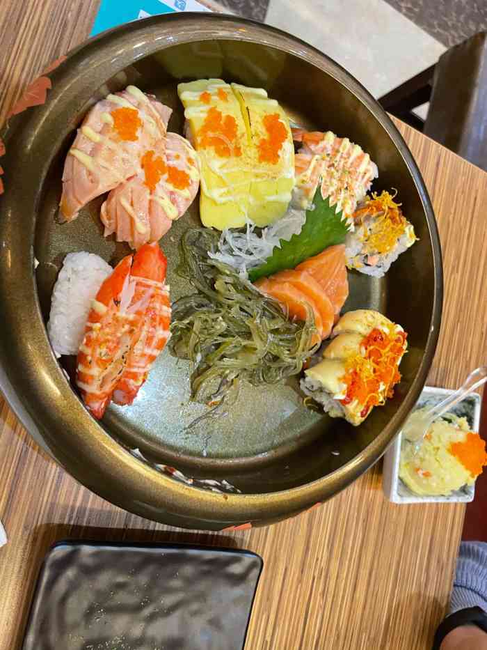 久喜回转寿司(长楹天街店)-"店在商场里面的主街上,位置很好找.