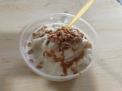 香蕉牛奶冰浆-夏食光安顺小舒冰粉冰浆(甲秀楼店)