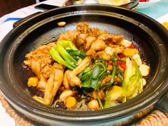 干锅牛蛙-汉通东林海鲜大酒店(鼓楼孝闻街店)