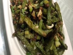 干煸四季豆-渝信川菜 · 川味家常菜(长安店)