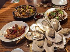 -蚝堡海鲜·威海菜·海肠捞饭·烧烤·亚洲吃蚝公司(幸福门店)