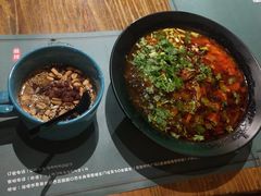 -八月美食小馆(银泰城总店)