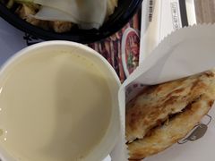 -荀记肉夹馍(三八家乐福店)