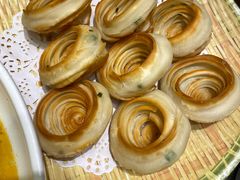 油旋儿-闫府私房菜·百年鲁菜(恒隆店)