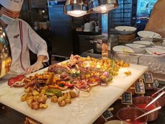 -圣丰索菲特·2 On 988 Café 自助餐厅