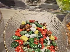 -涨巢·潮玩水疗局