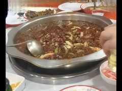 -烧哥美蛙肥肠鱼火锅·十五年社区店