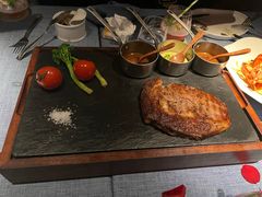 -弦月窗LUNETTE BY AMANDA(复兴路店)