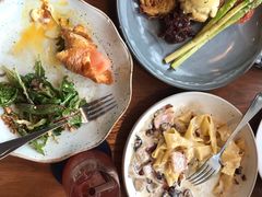 -ROAST coffee & eatery