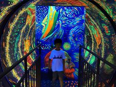 -成都梵高星空艺术馆(春熙路旗舰店)