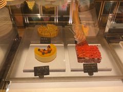 面包甜点陈列柜-富力丽思卡尔顿酒店·香荟全日制餐厅