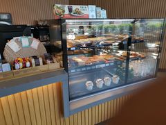 面包甜点陈列柜-星巴克(北京新辰里亚运村店)