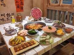 -旧街市鲜货老火锅(大光路店)