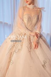 -Lady  Jane高端婚纱礼服馆