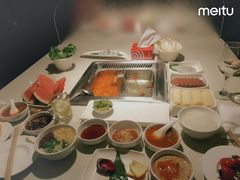 -海底捞火锅鲜切牛肉主题店(长寿路店)