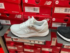 -王府井奥莱临潼小镇(临潼店)