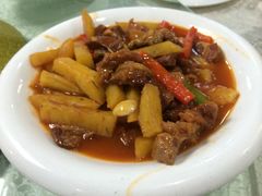 土豆条炒牛肉条-巴扎美食·新疆菜·西域歌舞表演餐厅(新疆大厦店)