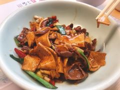 -关东小磨东北菜(上海长风大悦城店)
