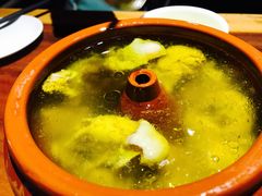 汽锅鸡-怡得观滇餐厅·地道昆明菜·1996(海埂大坝店)