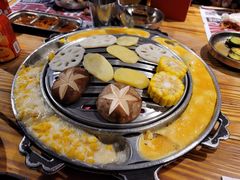 -青瓦炭韩潮烤肉(花园道店)