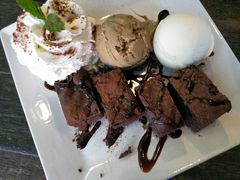 -莓园冰淇淋店