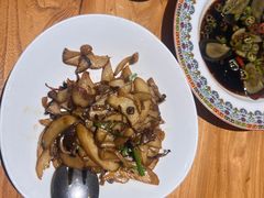 橄榄油三种蘑菇-金筷子西北菜·捞悦火锅