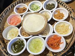 -包整·丝娃娃(一览甲秀楼风景店)