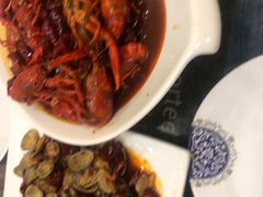 -扒虾小妹儿麻辣海鲜(宏图街店)