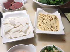 -小骨煲金华砂锅(转塘金街美地店)