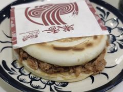 -秦香陕西食府(华贸天地店)