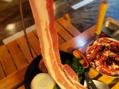 -叽叽扎扎烤肉场(生态城万达店)
