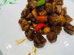 火龙果牛肉粒-老人和饭店(打浦路店)