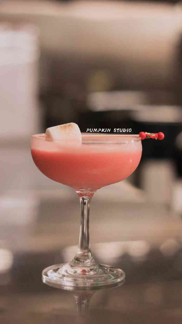 trio鸡尾酒商店(愚园路店)-"环境还蛮适合闺蜜小酌谈心的,厕所灯灯和