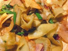 腊肉豆丝-鑫小城故事·砂锅·排骨藕汤(兴业路店)
