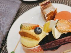 -元一希尔顿酒店·鲜切牛肉火锅禅自助餐厅