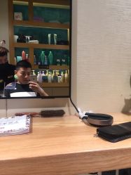 -PE SALON