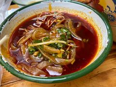 -拈签一笑黄牛肉辣卤串串
