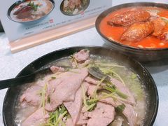 豬潤牛肉皮蛋芫茜米粉-华嫂冰室(尖沙咀店)