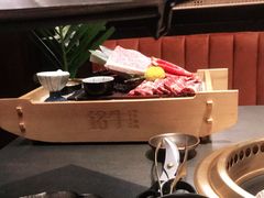 -铭牛烧肉·和牛海鲜自助(高新月牙湖店)
