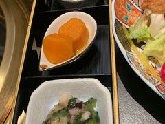 -铭牛烧肉·和牛海鲜自助(高新月牙湖店)